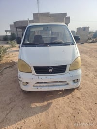 هيفا منفيس • ما مصبوغ • يدخن