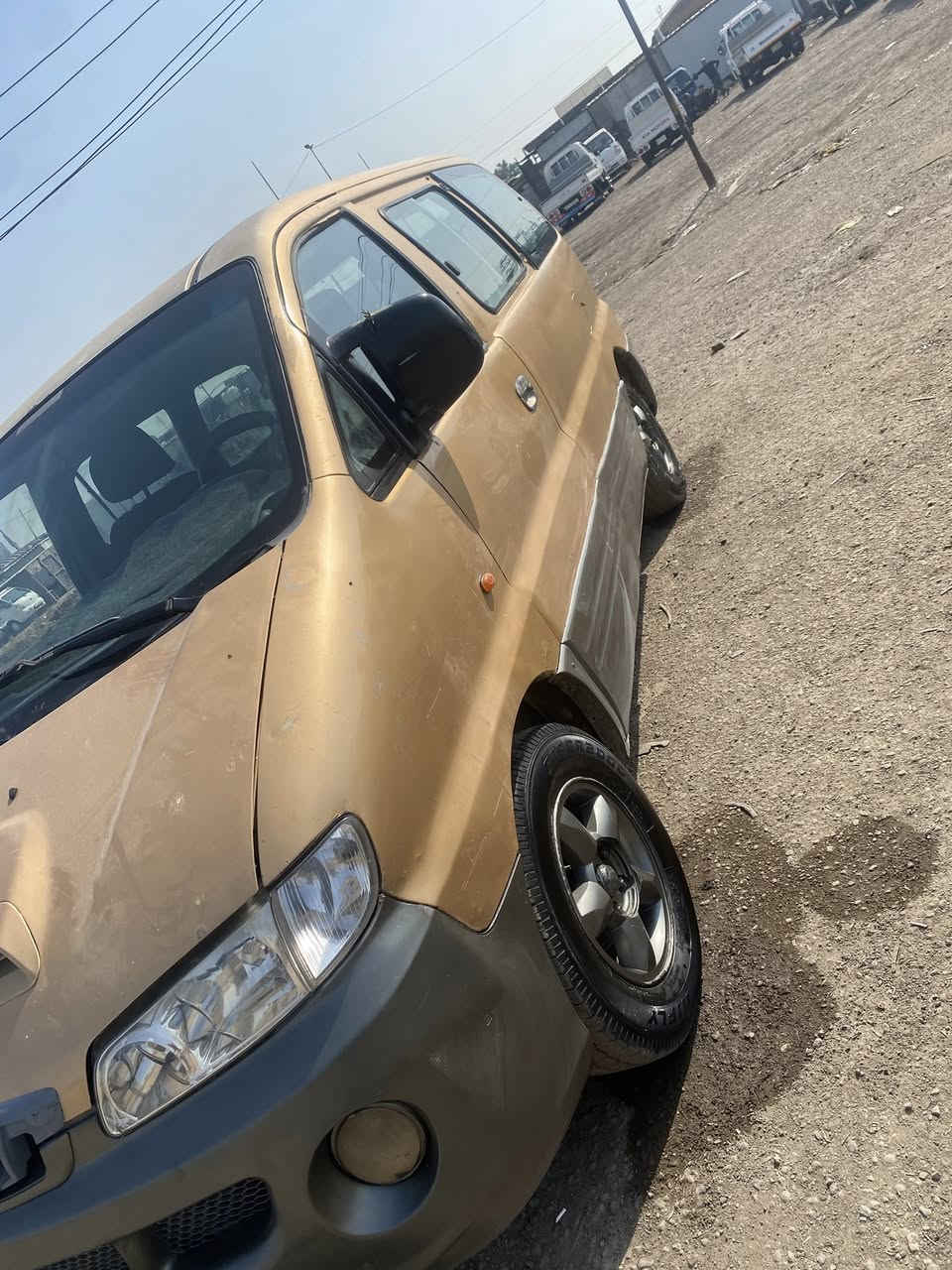 السلام عليكم 
ستاركس 
موديل2002
خصوصي بغداد باسمي تحويل ثاني يوم
مصبوغه حزام 
تخم تاير وسط
باتري جديد
مكينه بطه كير ومكينه أوتاماتيك
السعر 45وبيها مجال حك الجيه 
***********
