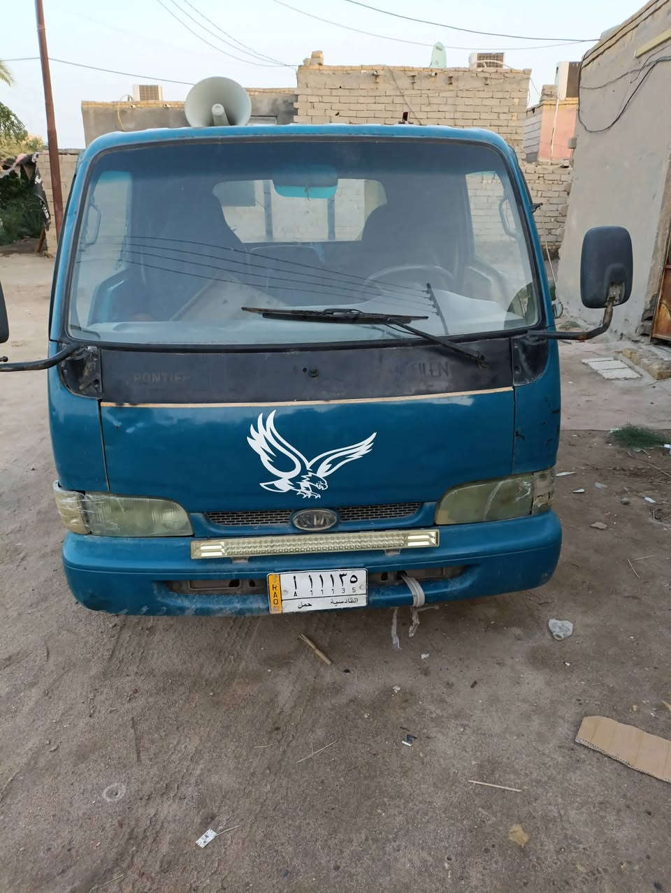 سلام عليكم سياره فنتيره حمل مع وكالت غاز جاهزه مجدد السنت ٣٠ مع ٥٠ هذا رقم تليفون ***********
به  تعمل في الطار متوازي على بيعته.
