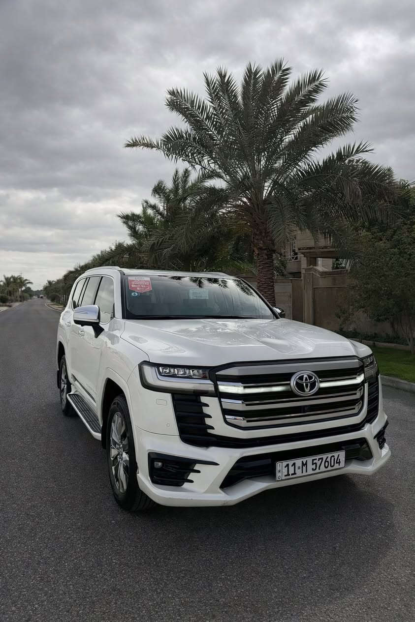 السلام عليكم لاندكروز VX
2024لمتدد اصليه وكاله SASداخل الضمان السياره كفاله عامه من كلشي ماشيه 37الف كيلو مكاني بغداد السيديه 
السعر 79الف دولار و400وبيها مجال 
***********
