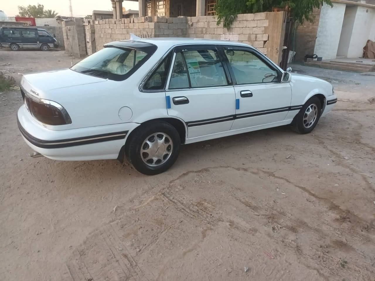 سلام عليكم دايو ابرنس للبيع موديل ٩٥رقم بغداد مشروع وطني محرك مفتوح كير اوتوماتيك كهربائيات كلها شغاله صدر جديد تخم تاير ويل كب مجلي ليت زنون سياره داخل وخارج حلوة مال جناي بعافيه لي ياخذها  مابيها اي نقص مال جناي السعر ٣٨ وبيها مجال لطيبين العنوان بغداد ابو غريب هاتف ***********هاتف ***********
