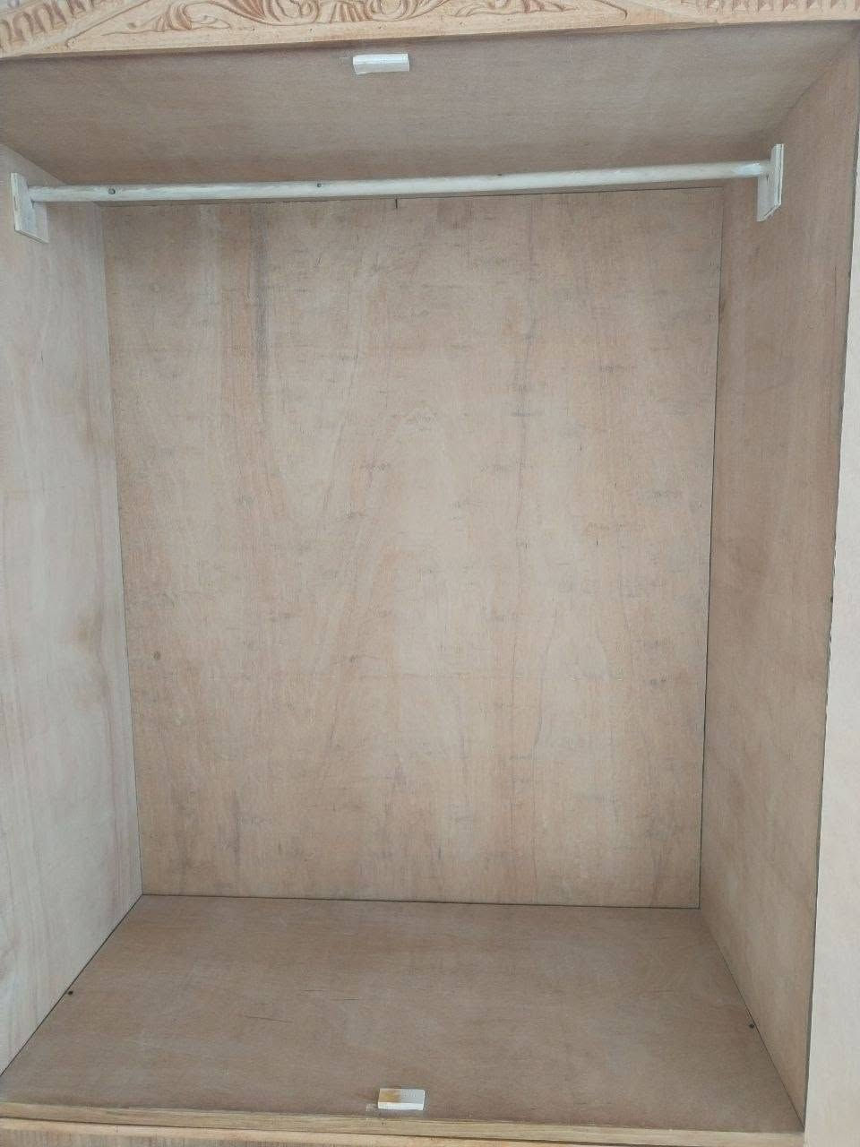 قنصور للبيع اخو الجديد مستعمل صار شهر رايده ب300وبيها مجال قليل مكان حي البنوك وهذا رقمي  ***********
