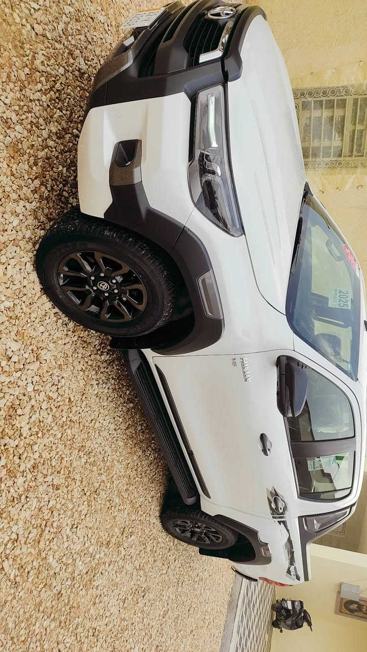 يا الله سلام عليكم متوفر تيوتا هايلوكس ادفنجر مديل 2025 زيروه ماشيه 1600 كفاله عامه من كلشي السياره جديد ما ناقصه كلشي لستفسار عبر الرقم الئاتي ***********
