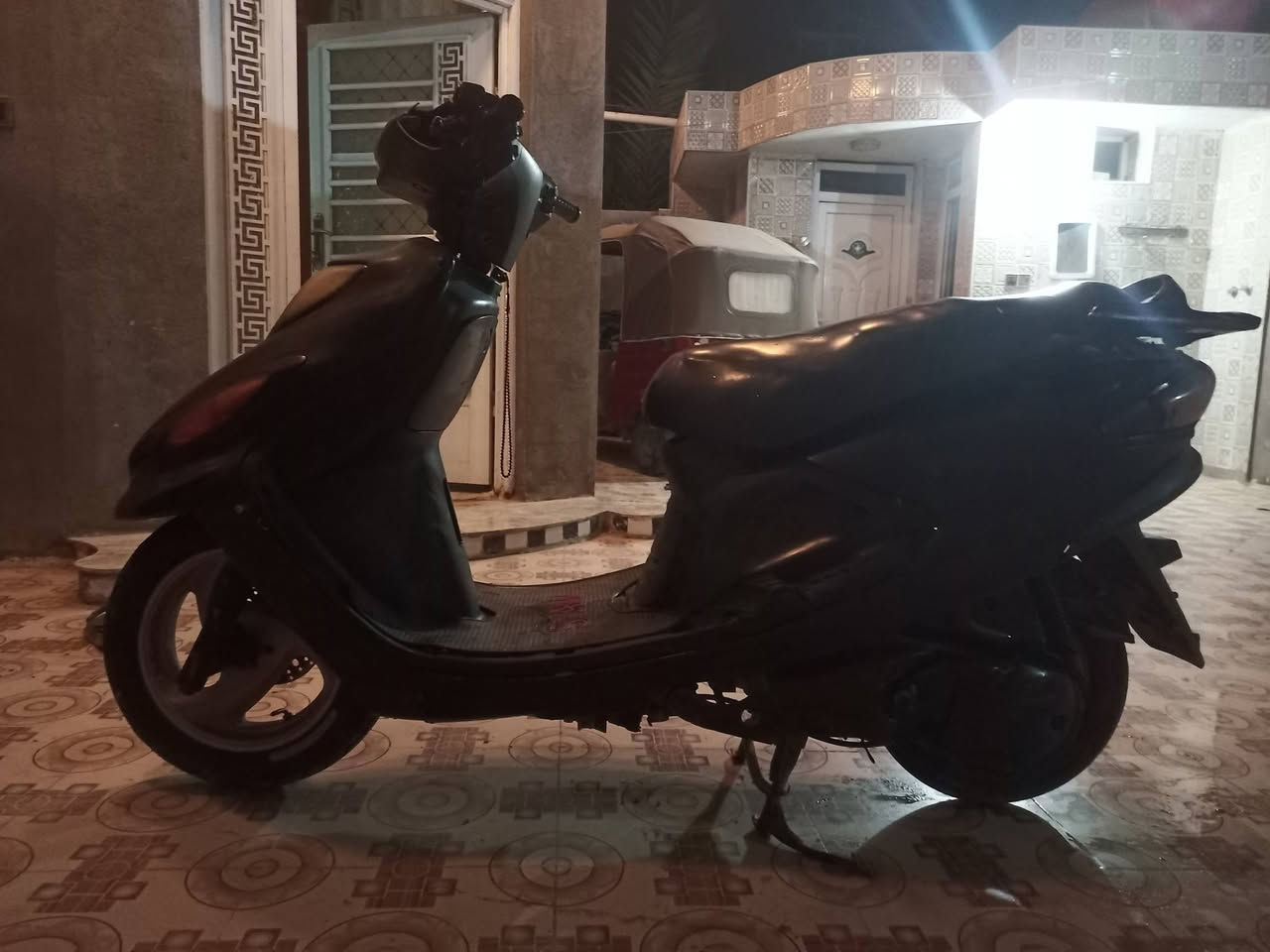 سلام عليكم دولفين للبيع نقوصات /كتف شحن +يرادله تجفيت بدايته كومه /الشلعه صلوات على محمد  السعر 200الف وبيه مجال للشراي المكان بابل الحله المتحتيه الحمزه الغربي /الاستفسار/***********/
