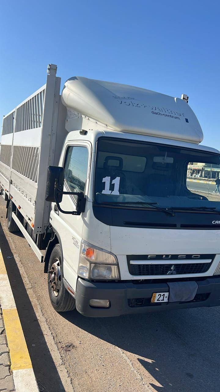 كنتر اروبي موديل ٢٠١١ محرك بم نوزل سوبر طول بدي سته وربع تخم تاير مكان سيارة رمادي سعر٢١٠ بيهه مجال ***********
