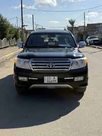 لاندكروز 2011  بريم ستينيه اصل السياره كله مختمه دوسات دشبول جاملغات ف...