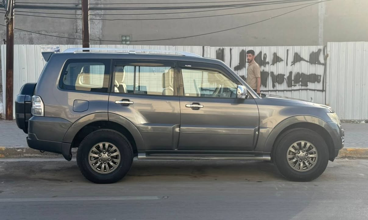 بيع مستعجل باجيرو موديل 2015 ( خليجية السيارة)
لون رصاصي فيلي السيارة جديدة كولش و على وضع الشركة و مبيها اي نقص ماشية 153 الف حقيقي 
مكان السيارة بغداد 
رقم اربيل جديد تحويل مباشر
مواصفاته 
كامره خلفية حساسات خلفية 
محرك 6 سلندر حجم 3500 
شاشة اندرويد  عليها منظومة غاز LPG  
حكومية جداً اقتصادية
مروحة محرك كهربائية 
مروحة تبريد إضافية 
4 تايرات جدد
صدر جديد نوزلات و منظومة وقود جديدة 
داخل السيارة بلادي و كولش نظيف

ال💎ــسعـر 🟥 :: رقم (1) تلـقـائـي 📮

رقم صاحب ســـيـارة :: ***********
