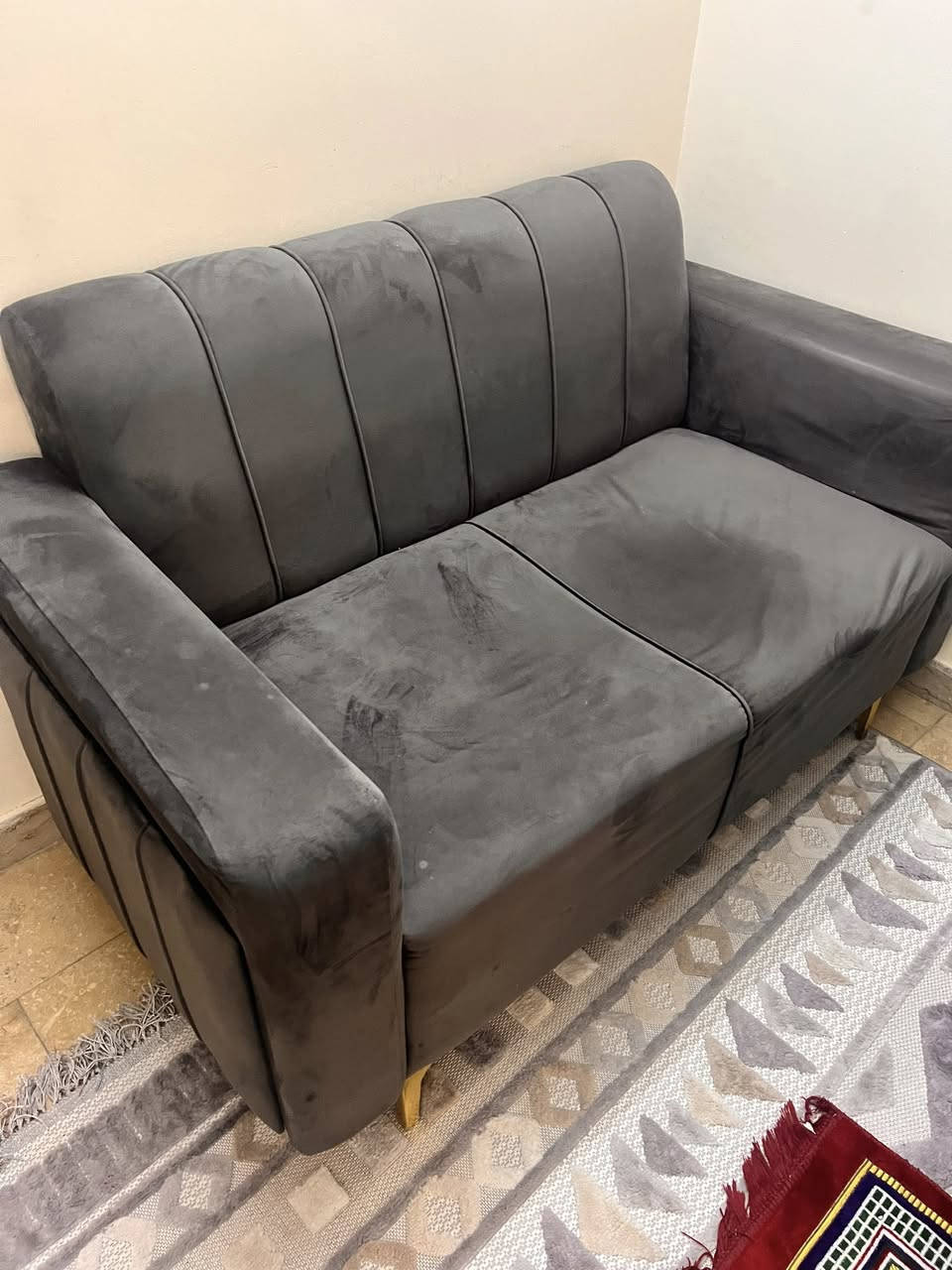 السلام عليكم
تخم سبع مقاعد 🛋️ اخو الجديد كلش نظيف تجي تفحص وتتاكد بنفسك 

مقعد ابو النفر عدد 2

مقعد ابو النفرين 

مقعد ابو الثلاث نفرات

السعر 225 الف بي مجال بسيط 

هـ / *********** 

العنوان / صليخ فرع نادي صليخ الرياضي
