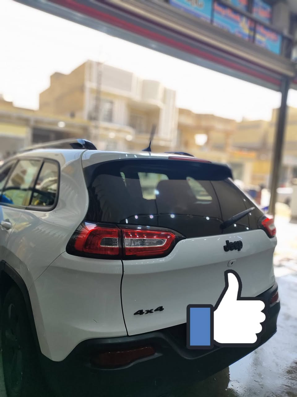 جيب شيروكي بزون جديده وحلوه معنى الكلمه وجاهزه للأخير ربع ماتصرف عليه مكينه وگير شرط موديل 16مكينه 6 سلندررر
المكان ناصريه السعر125 وبيها مجال قليل ***********
