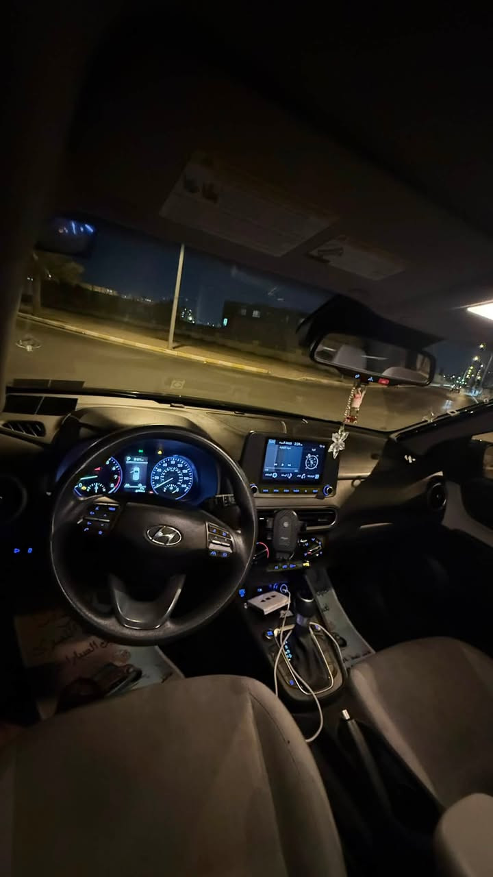 السلام عليكم كونا موديل 2023 وارد امريكي
السيارة فول مواصفات عدا الفتحة
محرك 2000 دوش ماشية 70 الف كيلو
بصمة بصمة تشغيل
رادار امامي رادار خلفي 
توقف ذاتي 
سعر 140 وبيهة مجال حك الجية
للاستفسار ***********
