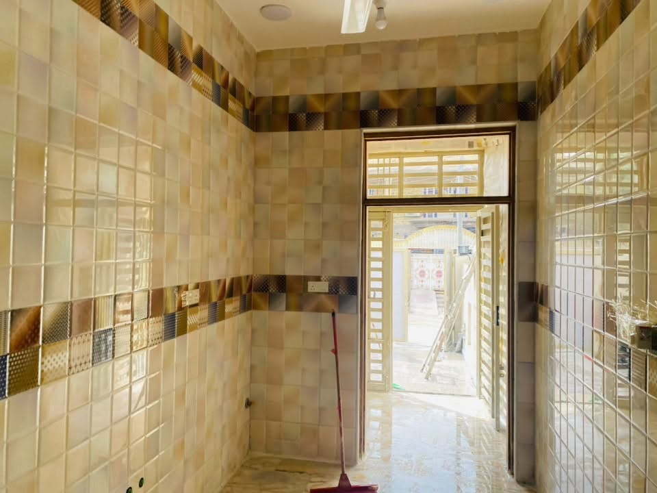 دار للبيع قطاع 30 طابق واحد مساحه 210                      الواجه7 ونزال 30 يحتوي على غرفتين وصاله واستقبال  بناء 2023 قرب مدرسه الجواهري الاهليه اتصال على رقم الهاتف ***********
