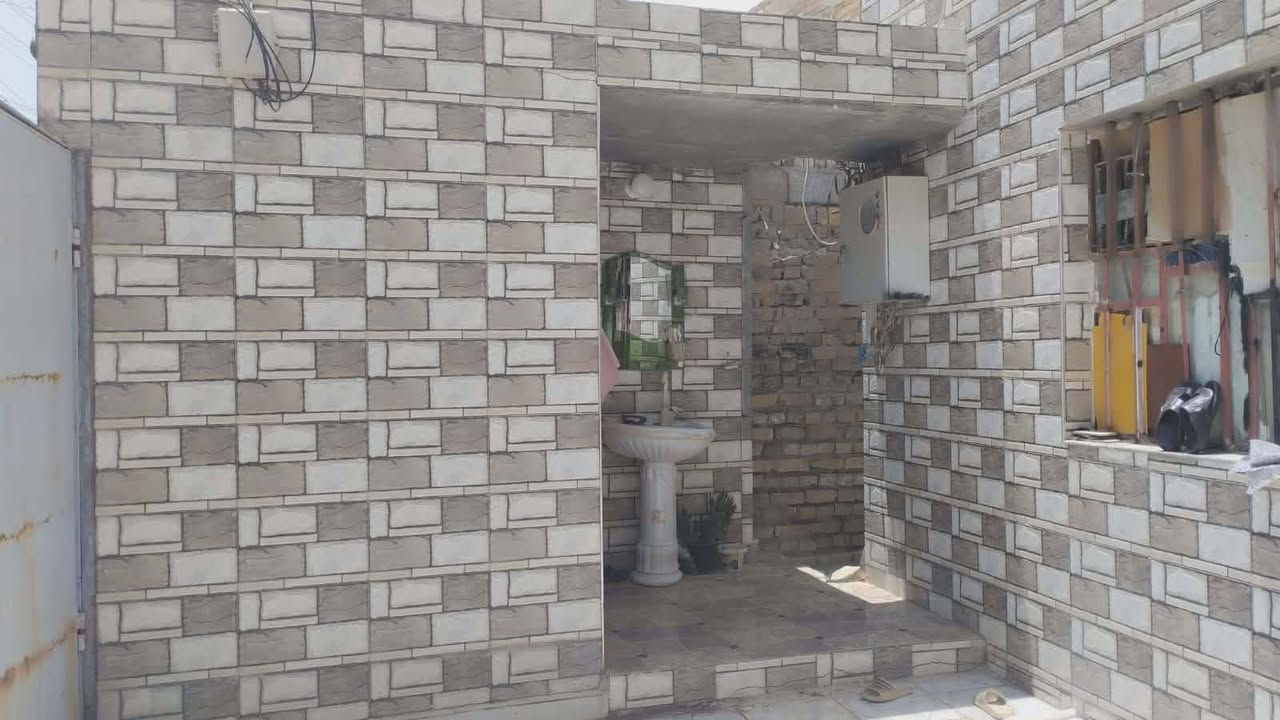 دار سكن 200 م حي العسكري
(طابقين) 
4 غرف نوم +صاله +أستقبال+ مطبخ 
#الثقه #والمصداقيه #شعارنا👌
💥 عروض جديدة 💥
مكتب الثقة للعقار 
➖➖➖➖⁦🏡🏡⁩⁦➖➖➖➖
للأستفسار يرجى الأتصال
 على الرقم التالي
***********
نستقبل_طلباتكم__وعروضكم 
مكتب الثقة للعقار الشطرة  الآمن للتسويق العقاري  ___
 الشطرة /حي المعلمين مقابيل كوخ السلطان
🔻
