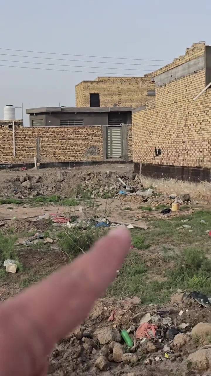 السلام عليكم 
قطعة للبيع في الرميثة البندقية  طابو صرف 
المساحة 200 م 
خلفها 100 متر بارك للبلدية 
السعر 58 وبيها مجال 
***********
