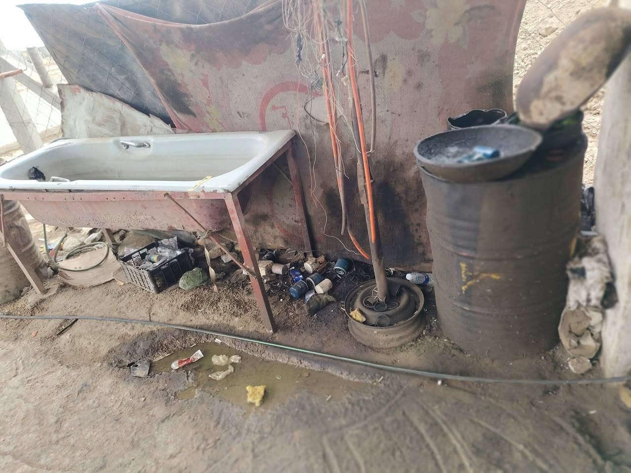 سلام عليكم غراض بنجر للبيع كبريسر حجم 400لتر+350لتر عدد 2+خالعه 24+بلنص+فرطونه عدد 2كهرباء وحده هواء+درين مع صوندات +جكات عدد+مدكه شحم+مدكه دهن. السعر 2ونص المكان ديوانيه قضاء الدغاره ***********
