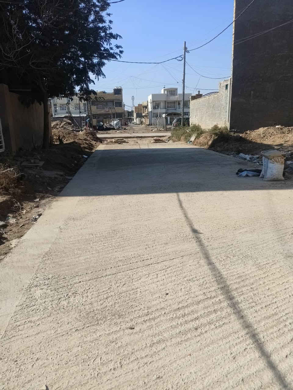 السلام عليكم مشتمل للبيع مساحه 105حي الحوراء بلبدايه شارع الكفاح طابق ونص الاستفسار  على الرقم ***********
