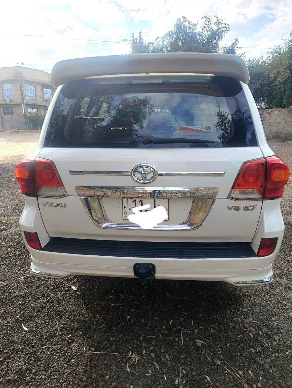 السلام عليكم
للبيع او مراوس لاندكروز 2011محدثه 15 مصبوغه عام 
محرك 8سلندر تبريد 3 قطع 
فتحه بصمه تحكم استيرن دفع رباعي 
مشروع وطني بسمي رقم انكليزي 
السعر 238 وبيه مجال 
رقم التلفون ***********عثمان
