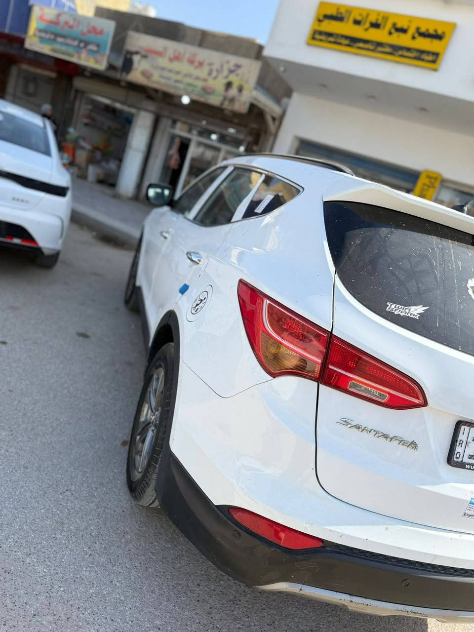 سنتافيه موديل 2013 السياره جاهزه 

6 سلندر خليجي 

7 راكب 

3 قطع تبريد  فور ويل 

بيها تبديل بنيد وبدنه وبارد خفيف بلباب الخلفي مبين بدون تعمير تبريد شغال تخم تاير جديد شاشه كبيره كامره اصليه بلاد محرك شرط لا تبخير ولا مفتوح  كل نقص ما بيها السياره ماشيه 172 ألف تحويل ثاني يوم السياره الناصريه رقم تليفون ***********
