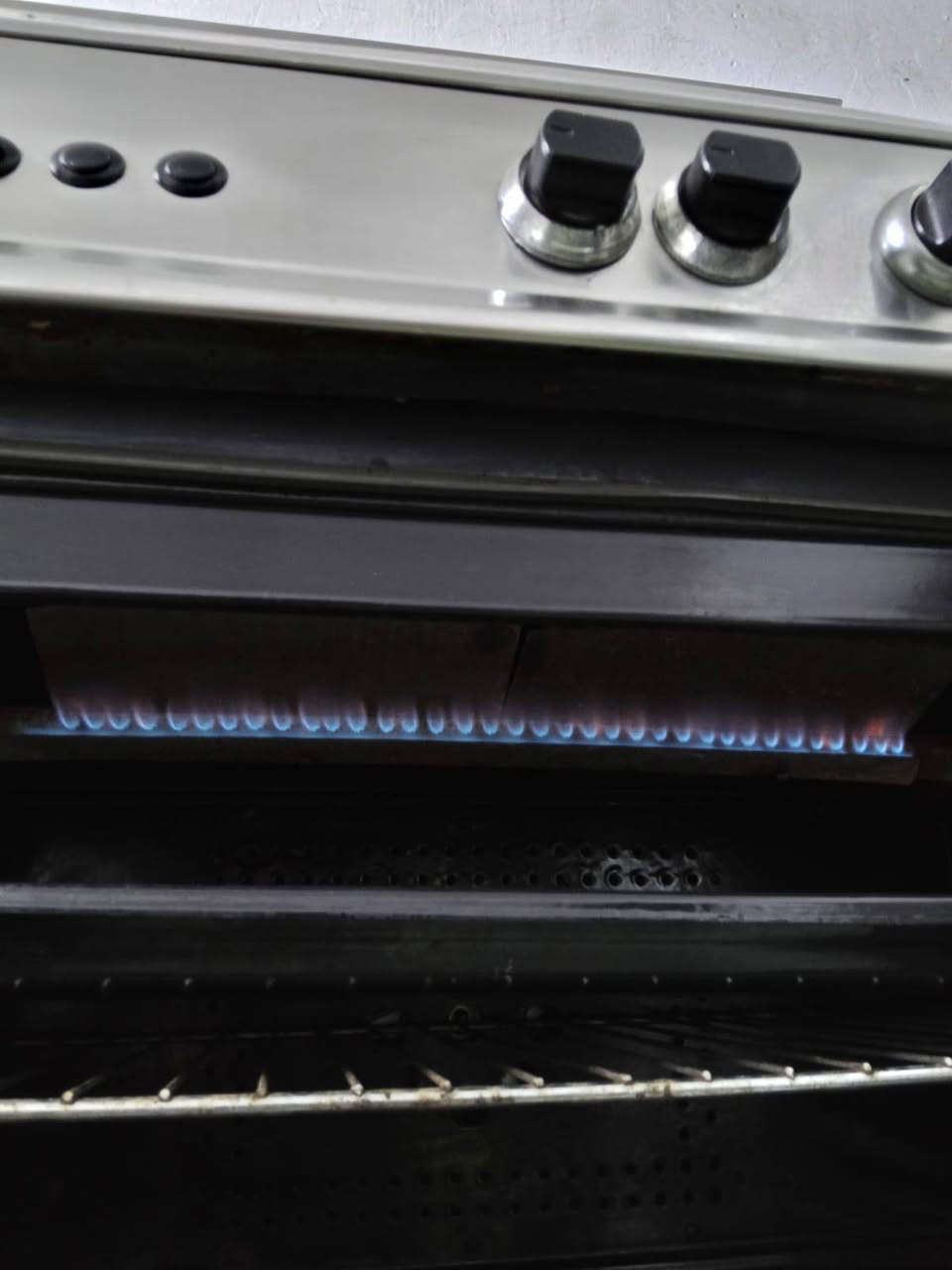 طباخ فريش مصري. نظيف وشغال علفحص فرنه فوك وجوة شغال


**إذا كنت صاحب هذا الإعلان وتريد حذفه لأي سبب، رجاءا أرسل رسالة إلى الدعم الفني**