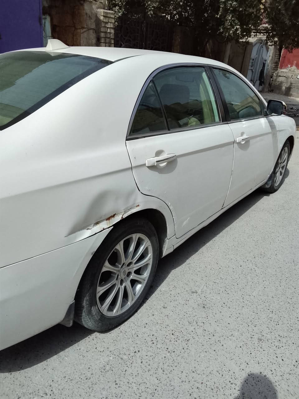 السلام عليكم إم كراند الحجم الجبير
2013 بيه طخه بالجاملغ الخلفي وخياسات بالبيبان تبريد شغال رقم بابل انكليزي بسمي مكاني بغداد الكماليه ‏‪***********‬‏
