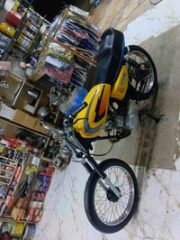 دراجه 4 قير للبيع كلك نظيفه دراجه كلش مفتوحه والفات السعر 250 07831100...
