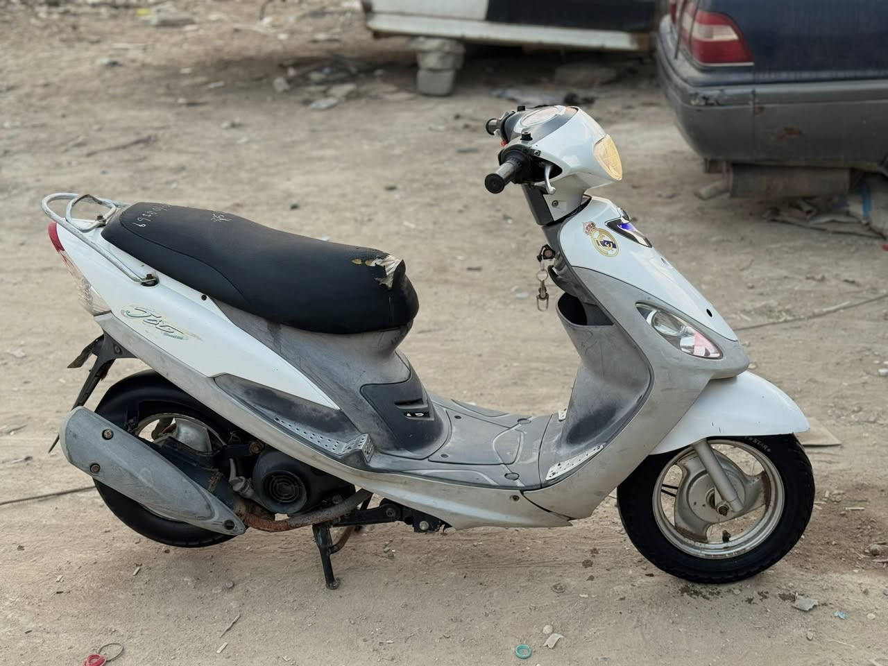 السلام عليكم ماكس منغولي ((مفتوحه فقط ولفات بوشه بلاد)) الدراجه ختم واحد كله شغاله لايت اشاير سلف هندر دبلات امامي خلفي بريك امامي خلفي مابيه اي نقص 
مكاني//قرنه//نهر الباشا 
رقمي//***********
السعر//٦٥٠
((بيع او مراوس))
