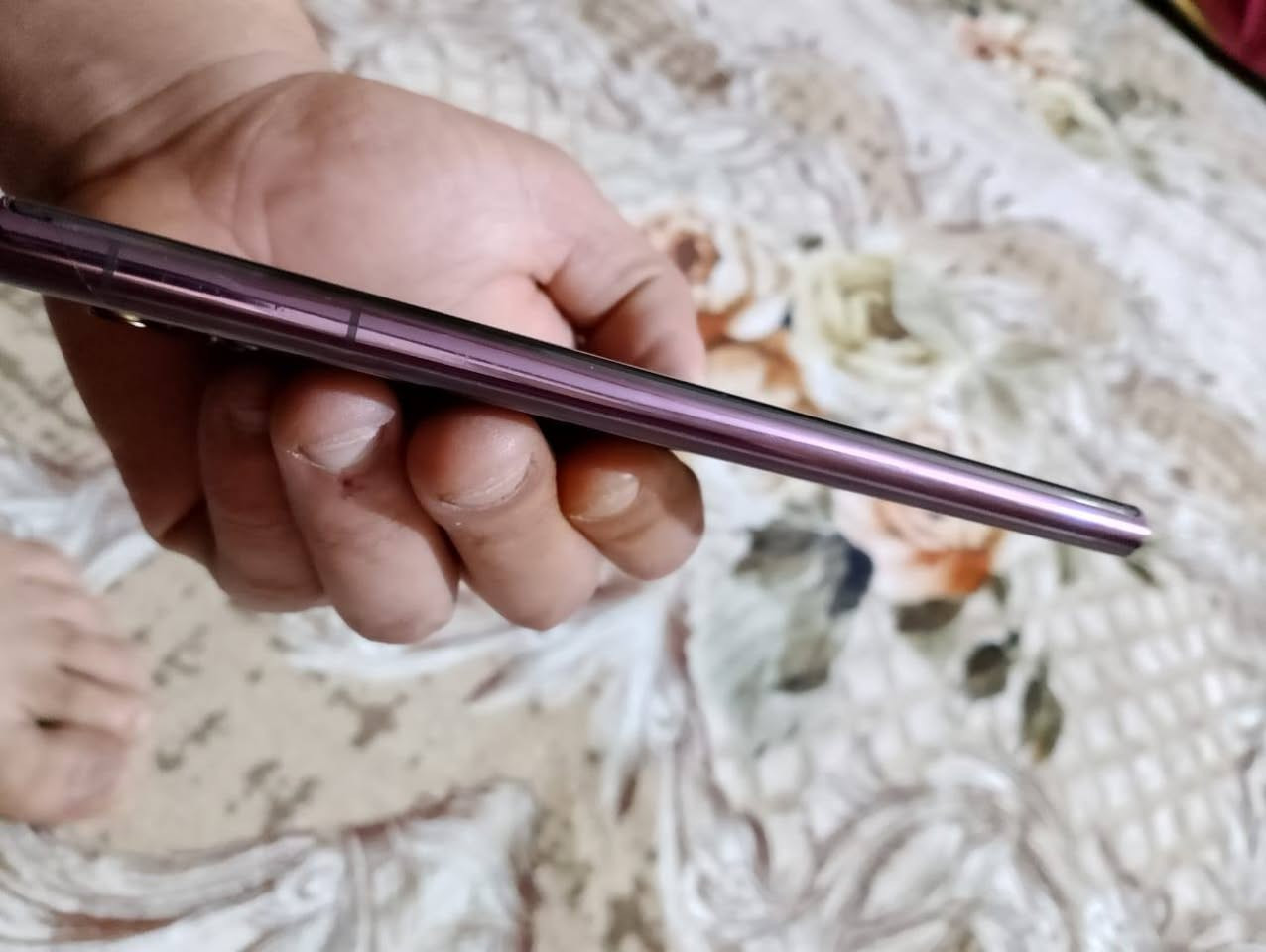 تلفون s22الترا ذاكرة ١٢٨ مستعمل نظافة ٩٩ قبل شهرين ماخذه وياه كفرات ٢  مكاني بغداد الدورة حي اسيا ***********
