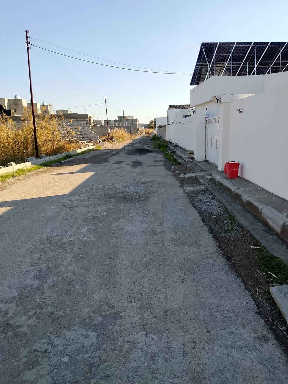 للبيع قطعه ارض مساحه 150 متر وجهه 8 ونزال 18 ونص بدور الزراعه بالثانيه كامل خدمات
عقد 17 مشموله بالتطويب كبل تمشي معامله 
سعر 30 مليون وبيه مجال 
للاستفسار ***********
