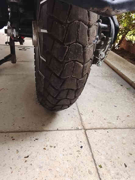 سلام عليكم عندي دراجه شحن سكنس موديل 2025 ملف 3800w ماشيه 35كيومتر بس عقل عطل بسبب من اجيت من شغل ما خليتها ترتاح كبل شحنتها لذلك خرب ال عقل بس هيه دراجه جديده من كل نواحي من الكهربائيات جديدة من كل شي جديده هذا رقم الهاتف واتساب *********** سعر 700الف سكن بغداد الدورة حي الصحة
