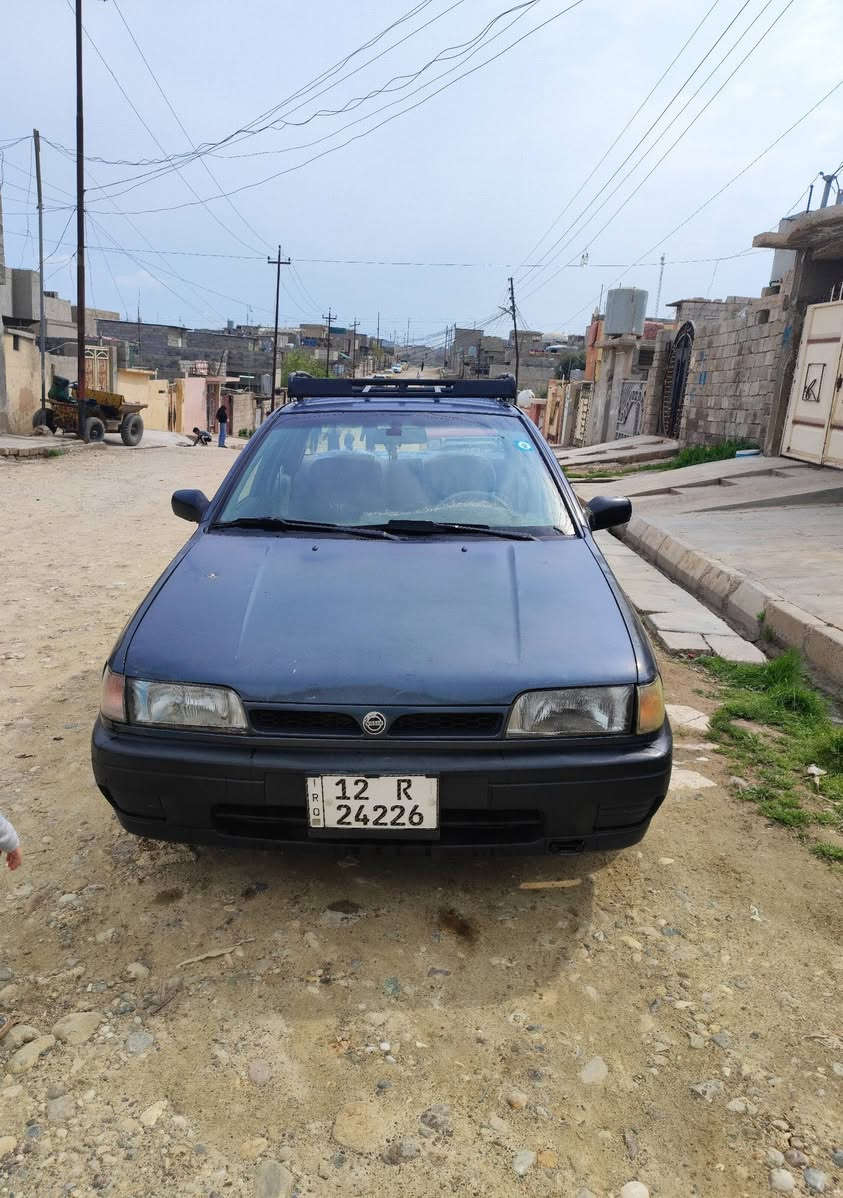 السلام عليكم/نيسان سني92 هزه جديدة وسنوية جديدة الى2030محرك جديد14 المرغوب قطارة بلبانزين ستيرن عادي موبور بيها طخه يم بك لايت واضح بلصورة ما معدل مكفوله من النظافه مال بيت ومال شغل ضد العطلات سعر34$ ومجال للطيبين التواصل خاص متوفر وعل رقم***********
