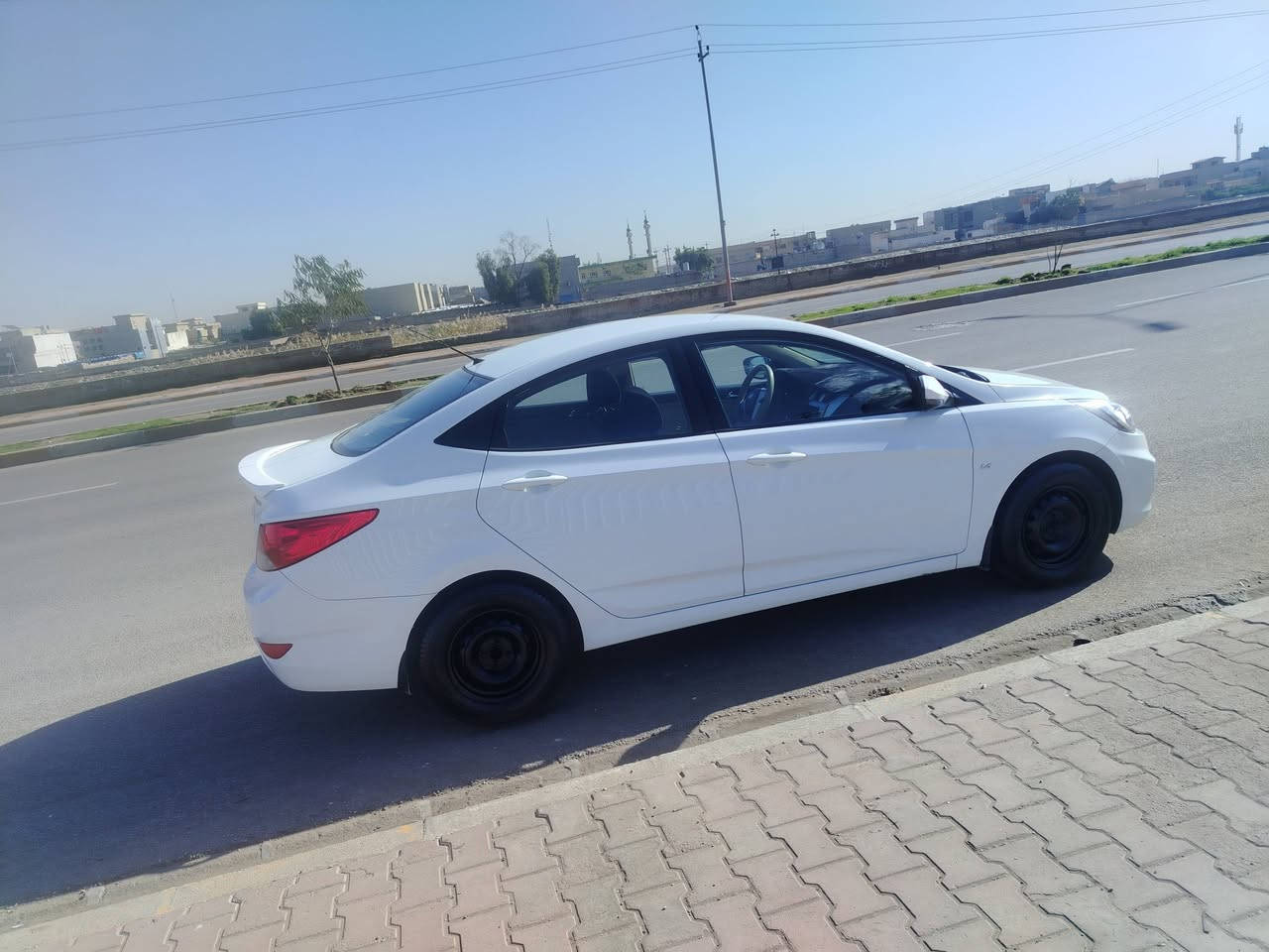 اكسن موديل 2011 رقم سليمانيه سنويه جديد
دفتر بنزين موجود بس صندوق صبغ وباب صبغ
بدون دواخل
سعر 98
***********
