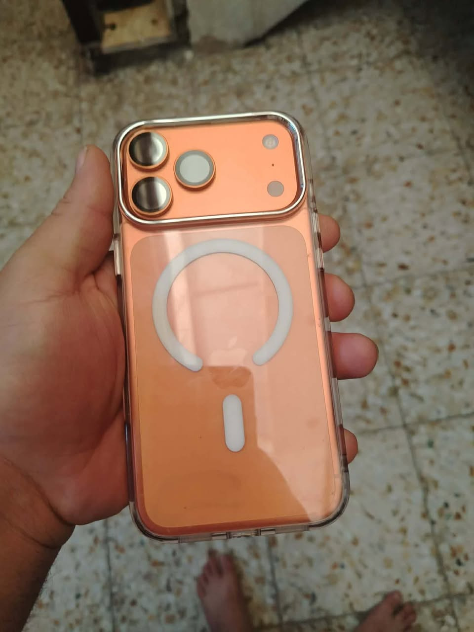 سلام عليكم 
ايفون 17برو ماكس 
بطاريه 100
مشجون 19مره 
بعده ب ضمان
سعر 2مليونً وبي مجال قليل  
موقع البلديات 
***********
