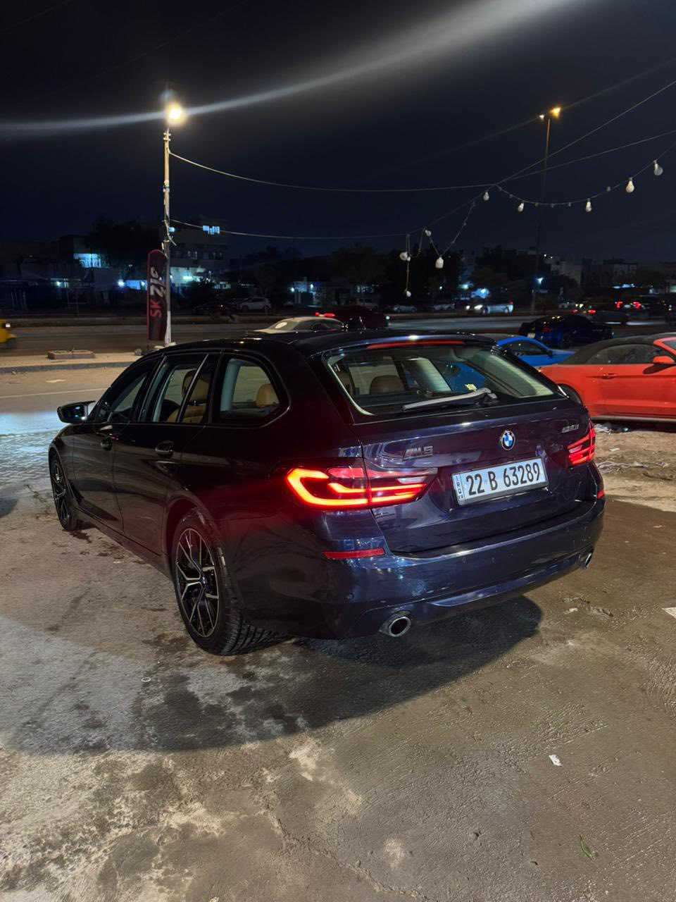 السلام عليكم
2019 
ماشيه 167 الف حقيقي ممنزل 
520i ستيشن 
بيها صبغ دعاميات فقطط
تخم تاير جديد 
السياره جاهزه على اخر حبايه 
***********
