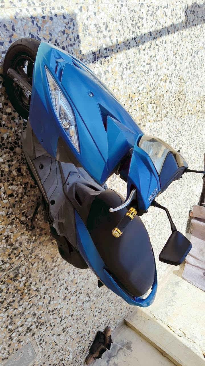 GTR للبيع
مستخدم اسبوعين فقط من الرمبه نازلة تجي وتشوف المكاتبه ماخذه ب ١٢٠٠ 
وعارضها ب١١٠٠ وبيها مجال تجي تفحص اذا لكيت برغي مفتوح بخدمتك ومستعجل للبيع  
*********** واتس اب 
بغداد الباوية
