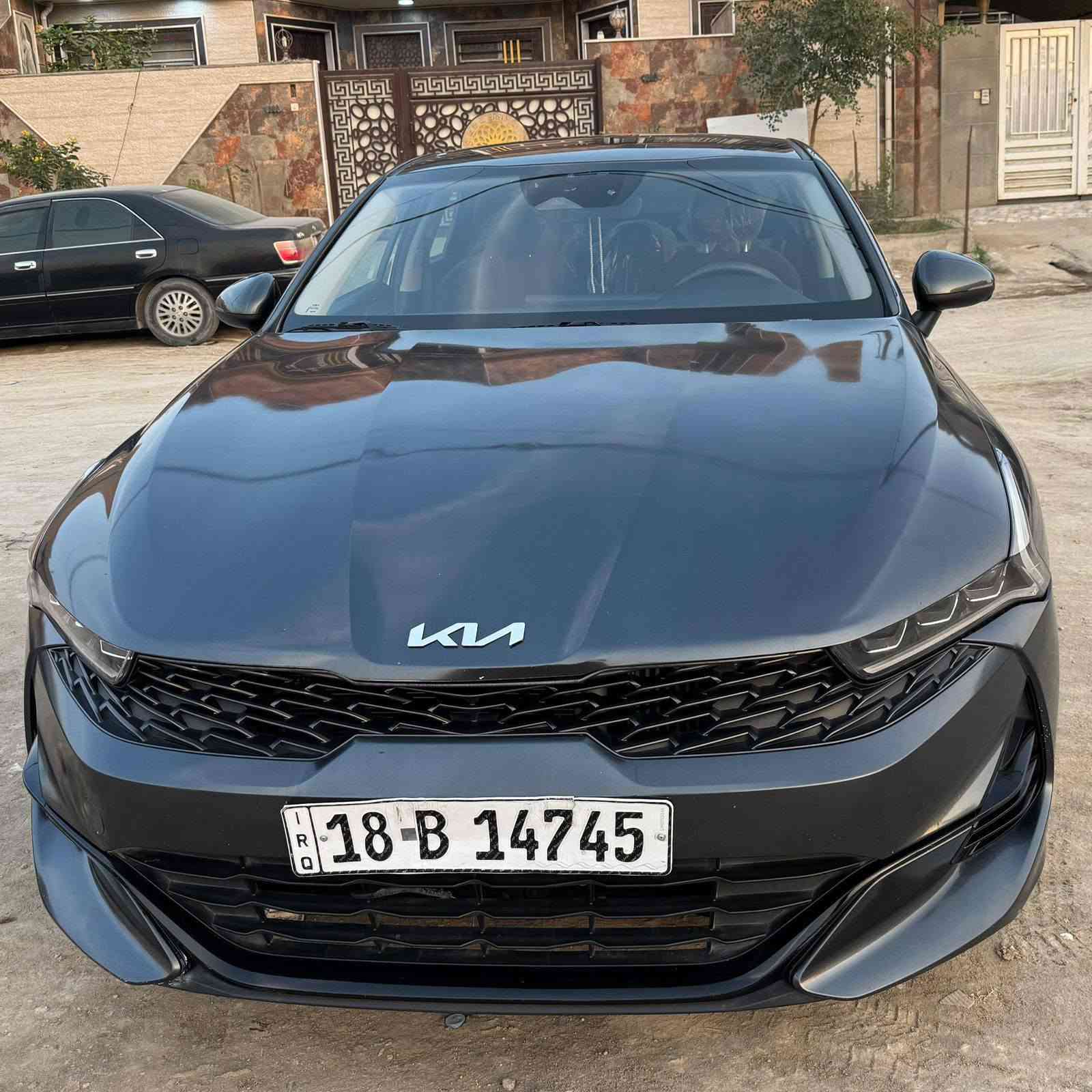 السلام عليكم
2023 K5 حره بأسمي مكاني بابل 
مواصفات LXS
حادثها من امريكا كما موضح بالصور 
و بيها بالعراق بنيد مبدل 
رقم بابل ١٤٥ و بيها مجال كلش بسيط
***********
