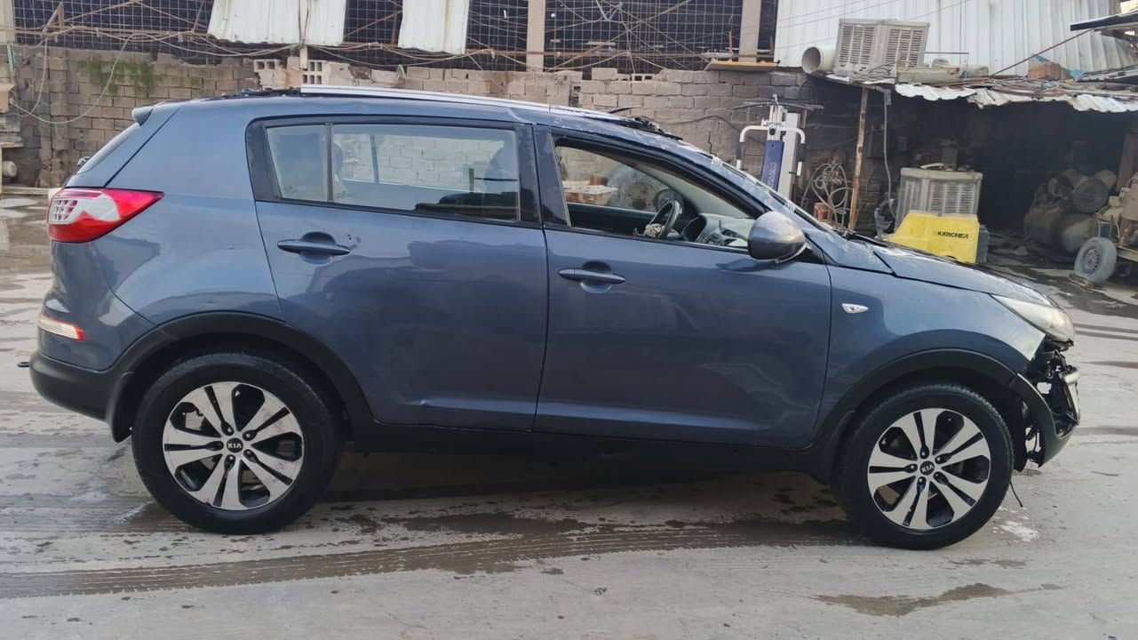 سلام عليكم سبورتج موديل 13 بيه حادث ابيع عل حادثها  رقم بغداد الدولي شغالة وتمشي السيارة فول بني رامة مكينه 2400 مكاني بغداد ***********
