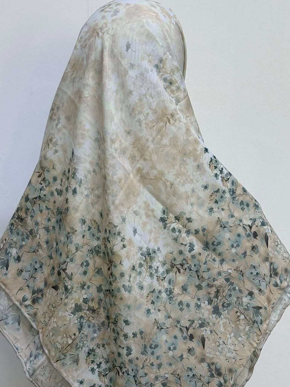 جمال الألوان لصيفيه 

قماشة حرير 

قياس ميه وربعين 

عرض أيام محدوده توصيل ثلاثه جميع المحافظات


**إذا كنت صاحب هذا الإعلان وتريد حذفه لأي سبب، رجاءا أرسل رسالة إلى الدعم الفني**