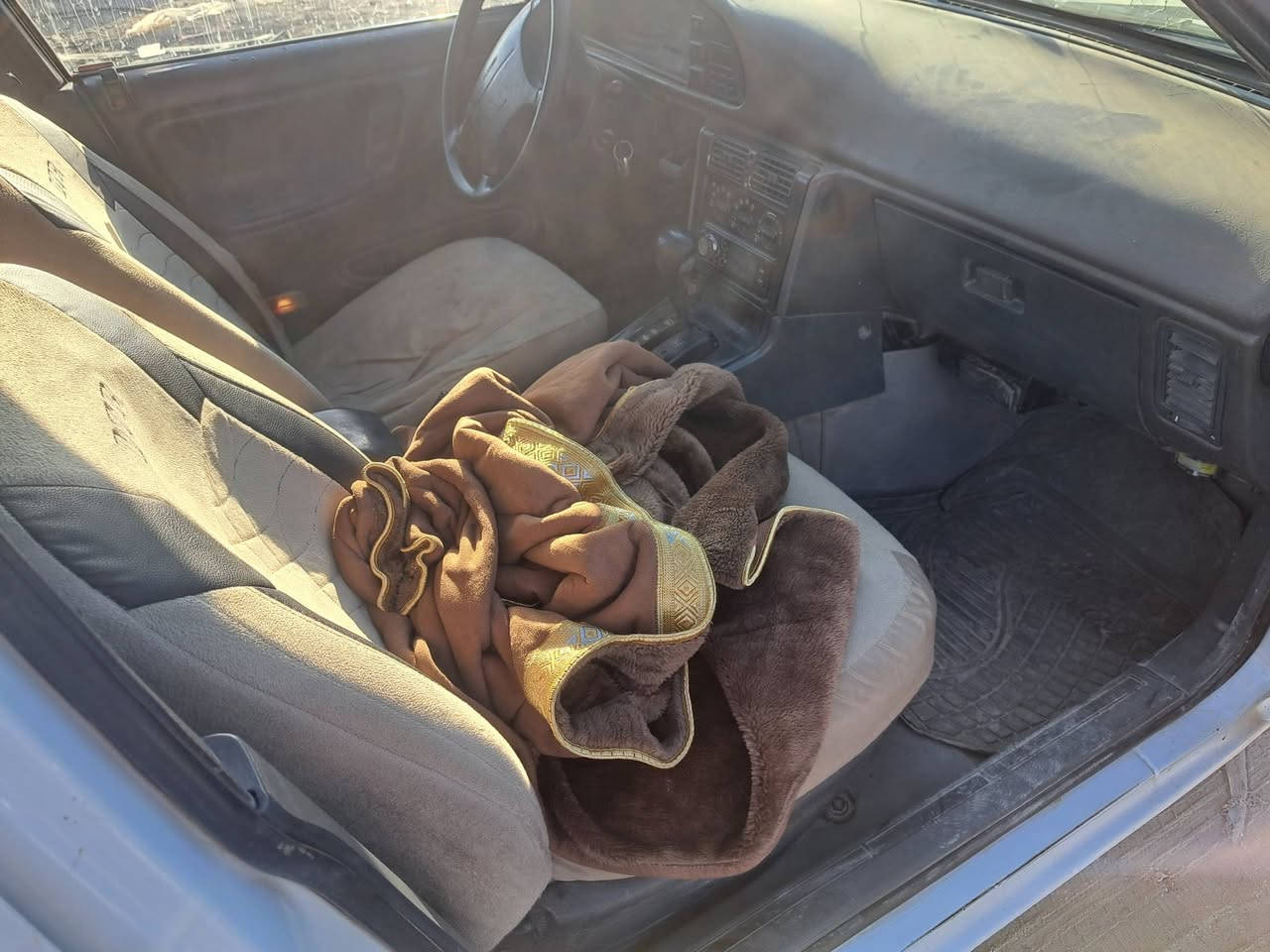 السلام عليكم من رخصة الادمن تم تفصيخ برنس فراشه جديده وبرنس عادي مكينه وكير جديد دواخل لوك العنوان ابو غريب حي الرساله أتصل لانجيب ع الخاص \***********\*********** ابو احمد اللهيبي وحياكم الله
