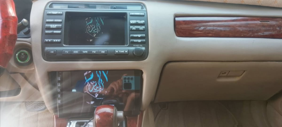 ملكه البيع موديل 2000 فتحه بصمه  لاتصال على هذا الرقم ***********
