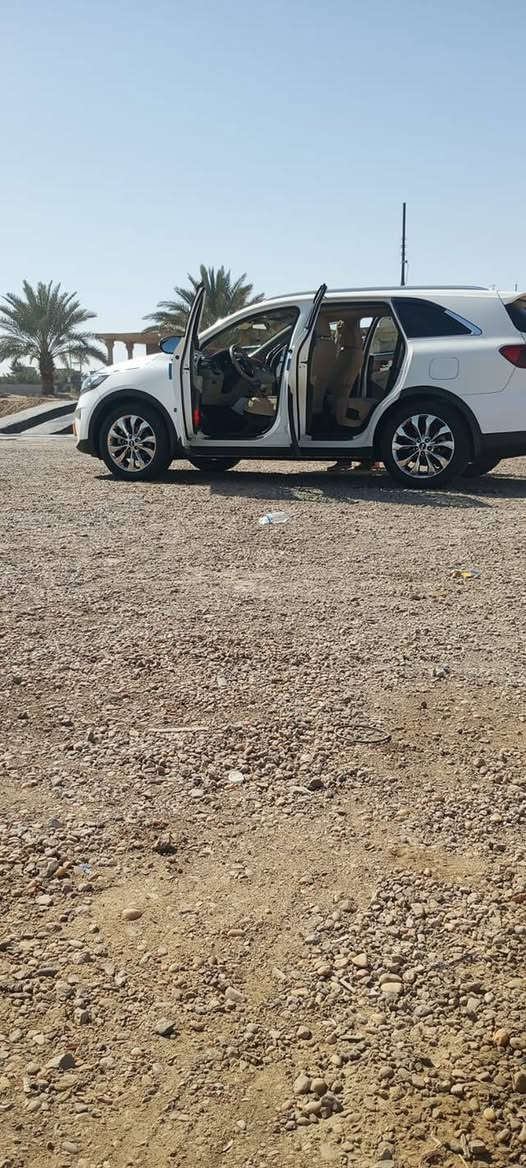 كيا سورنتو 2020 فول الفول
سورنتو 2020  خليجية 
( اربع كامرات) 
فول مواصفات – 6 سلندر
رقم بغداد ماشية ٥٠ كيلو 
المواصفات:
شاحن واير ليس
بصمة تشغيل
بصمة أبواب
بانوراما
شاشة لمس
نظام ترحيب عند الدخول والخروج
مرايا شفط أمامية وخلفية
كشنات كهرباء
كشنات جلد
تدفئة وتبريد كشنات
3 قطع تبريد
تحكمات ستيرن جهتين
بردات جانبية
حساسات أمامي وخلفي
صندوق كهرباء
7 راكب
(السياره كفاله عامه ) 

سياره كلش جديده

باسمي رقم هزه كله جديد تحويل ثاني يوم

مكاني فلوجه 

السعر ٢٧٠ 

شراي اتصل مكلف بالنشر 
واتساب موجود

الرقم ***********
