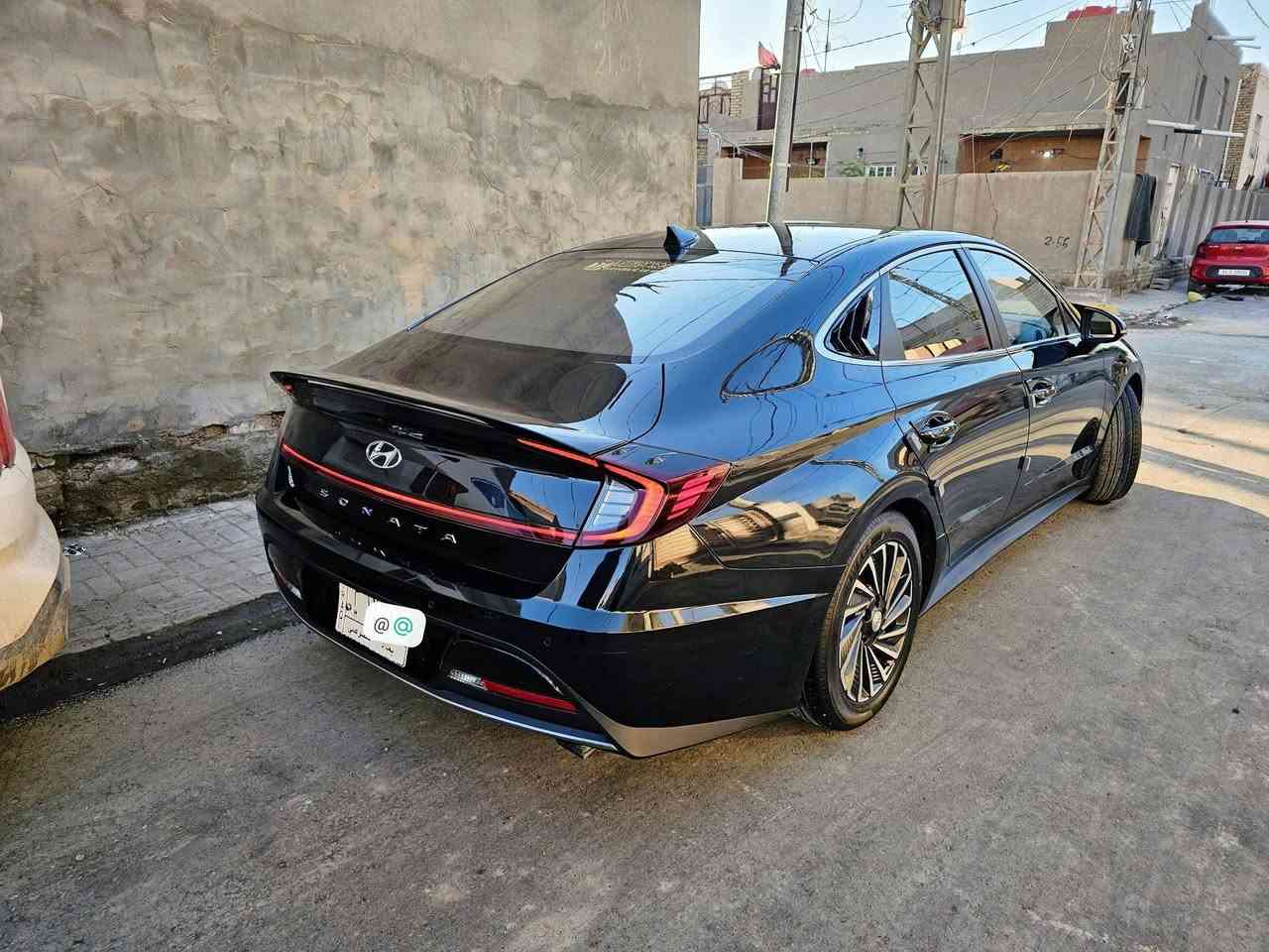 السلام عليكم سوناتا 2021 لمتد اعلى فئة بالمواصفات رقم بغداد 
 
مكاني الديوانيه للاستفسار ***********
1.فول قماره حديد
2.بصمة وبصمة ابواب 
3.تشغيل عن بعد 
4.رادارات امامي خلفي جانبي 
5.كاميرات 360 درجة
6.داتا شو 
7.تبريد كشنات
8.تدفئة كشنات
9.تدفئة ستيرن
10.شاشة عدادات ديجيتال
11شاشه كبيرة تعمل بنظام ( ابل كار بلي واندرويد اوتو )
12.دبل جام (لتعزيز العزل) 
13.مكينة 2000 
14.كشنات جلد  
15.حساسات خلفيه
16.داخله لونين
17.فتح صندوق ذكي 
18.بصمة ابواب لمس 
19.تحديد مسار 
20.قيادة ذاتيه
21.اوتو بارك
22.سستم صوت سماعات عدد 12 سماعه 
23.دمامات صوت من شركة BOSS الالمانية
24.انضمة قيادة عدد 4 ( سمارت/ سبورت / كوستم / سمارت )
25.لد خلفي امامي
26.خزن كشنات
27.نظام ترحيب
28.اريل نفكيتر
29.تبريد منفصل المناخ 
30.نظام تبريد اوتو ( عند الاتصال ينخفض مستوى التبريد لعزل الضوضاء )
31.لايتات امامية اوتو عند تشغيل العالي والناصي وعند التشغيل والاطفاء
32.ماسحات اوتو عند المطر 
33.كروس سرعة 
34.توقف ذاتي عند الاقتراب من الخطر ( مانع تصادم )
35. كير 8 نمر at
36.شفتات ستيرن 
37.ويل 18 انج
38.قياس ضغط الاطار 
39.شحن لاسلكي
40.جام الاماميات اوتو 
السياره  افحصه كير مكينه مكفولات تبريد مكفول والسياره ما بيه اي نقص  السعر 175وبيه مجال
