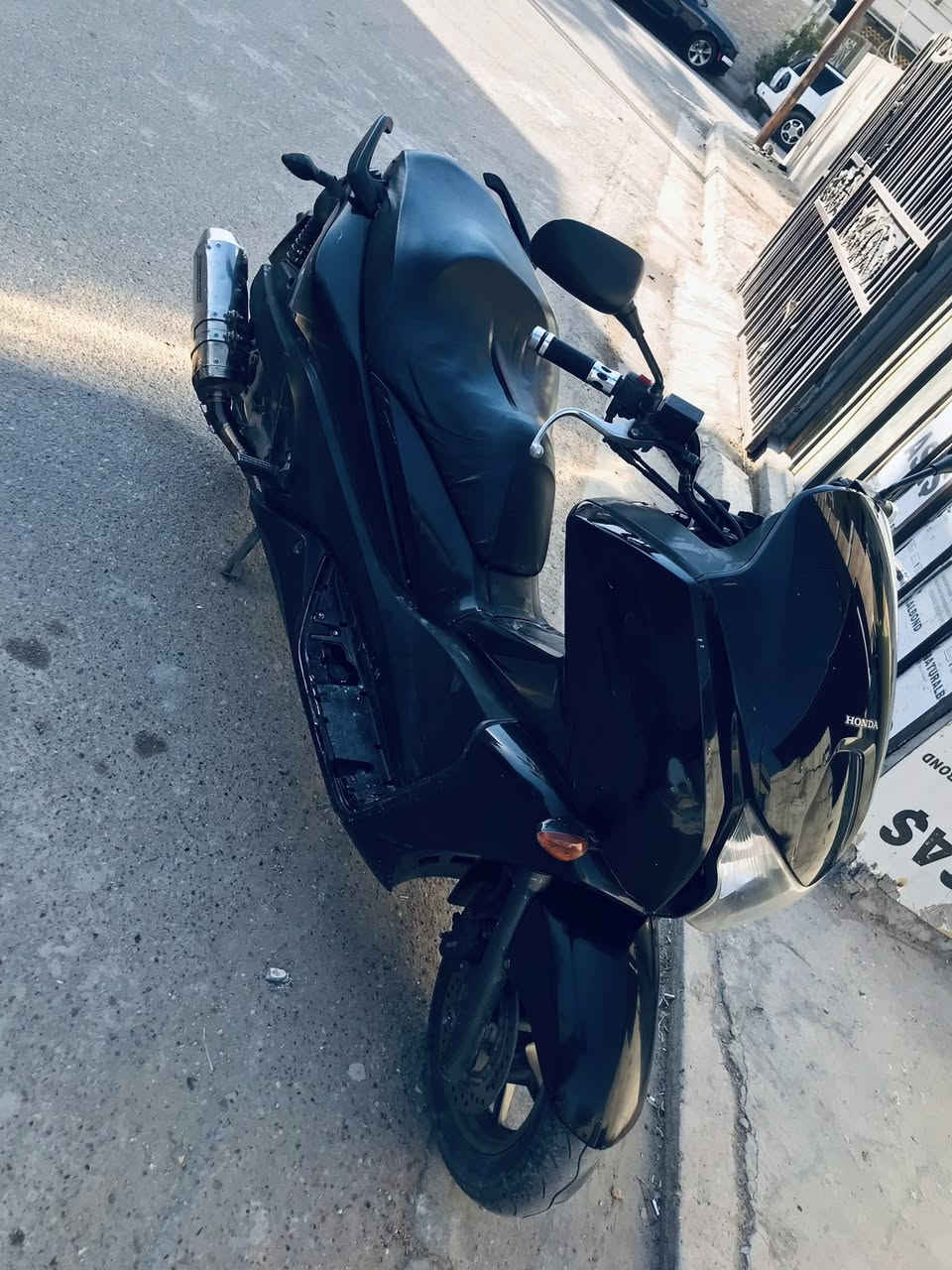 السلام عليكم فورزه فاز (011) دراجه نظيف وعلى بلاد كفرات بيهن صبغ وتكحيل فقط والباقي كفاله من كلشي صالصنه رياضي بلاد بانزين محسن ودهن موتل جاهزه 
مكاني بغداد العبيدي السعر ١٠ وبيه مجال 
للاستفسار ***********
