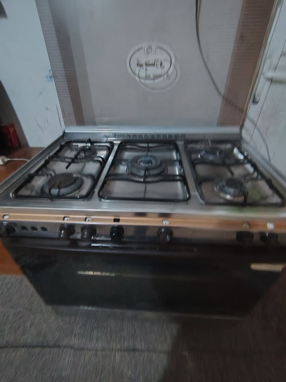 طباخ كريازي ع فحص كله شغال عيون وفرن مابي نقص سعر 250 شراي يتصل هاذه رقم 📱 صاحب طباخ***********
