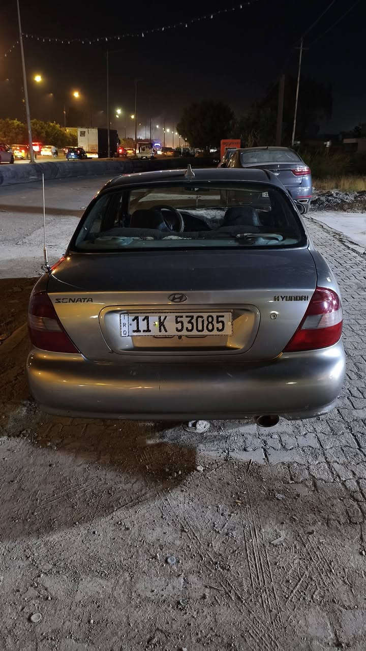 سلام عليكم سوناتا ثري موديل 2000  مكينه حجم ٢٠٠٠ كير كفاله كهربائي شغاله  حداديه جديده  تخم تاير جديد  مصبوعة جماليه بدون حادث نقص تبريد  رقم بغداد سنويه ٢٠٣٠ تحويل ثاني يوم  السعر 45 بيه مجال المكان السياره بعقوبه رقم ***********
