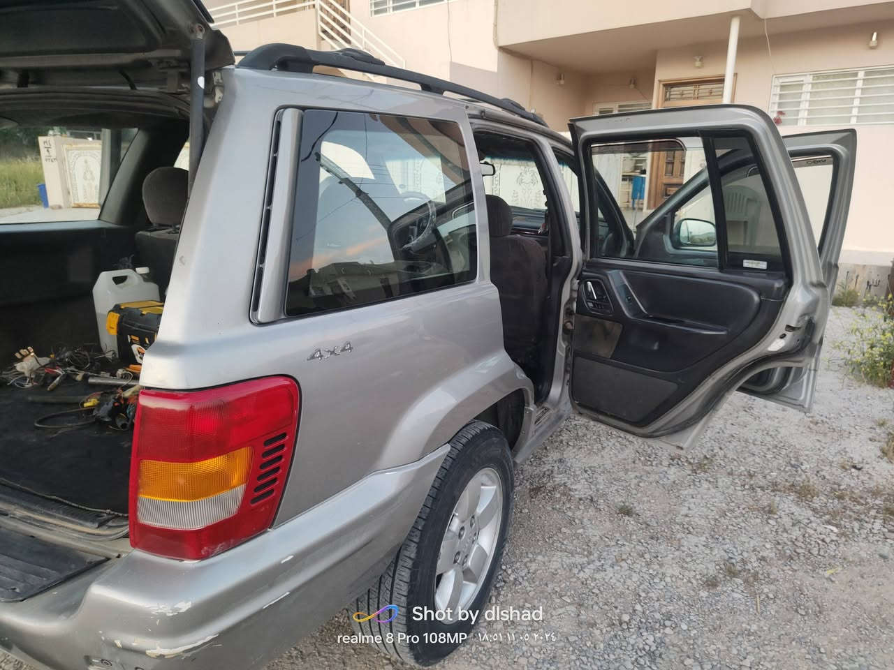 جیب مودیل2000 بٲسمی ،بیه بطاقة البنزین  ،تایرات جدید ، كیر ومحرك بشرط ،سعر 65 بیە مجال ، مکان السلیمانیە ، رقم الهاتف ***********
