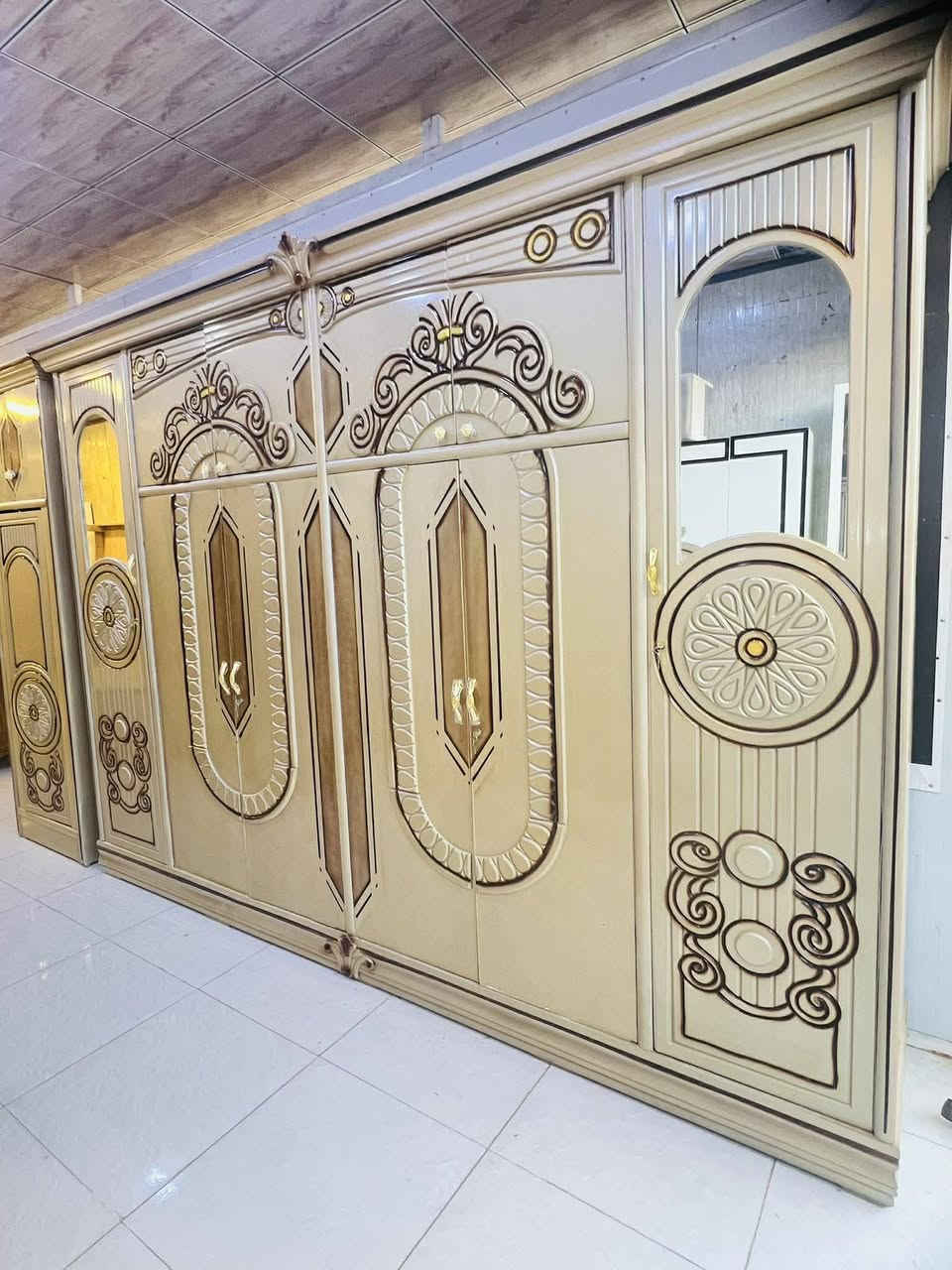 غرفة. عراقي تصميم. تركي. لون مميز. كوالتي. عالي. كولش. نضيفة٦ملحق مليون. او٢٠٠بس واصل. كول. مناطق بغداد


**إذا كنت صاحب هذا الإعلان وتريد حذفه لأي سبب، رجاءا أرسل رسالة إلى الدعم الفني**