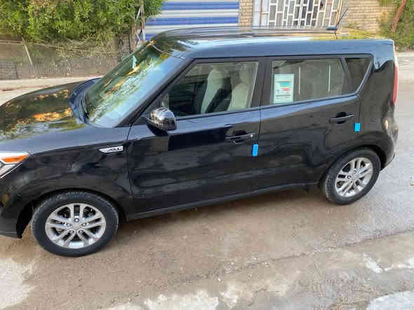 كيا صول 2015 رقم اربيل وارد أمريكي ماشيه 86  بيه قطعتين صبغ بدون تبديل ليبل واحد تخم تاير جديد باتري جديد سياره داخل لونين واشارة مري 
وتحكم ستيرن جهتين للبيع او مراوس سعرها 110 وبيه مجال 
***********
