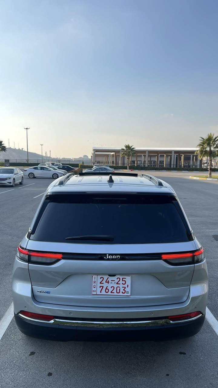 بالبداية سعر السيارة 298$ ورقة مجال بسيط للطيبين🔥💣
جيب كراند شيروكي 2023 مواصفات 4XE فول ١/١🔋
ضرر السيارة فقط جملغ بدون دواخل بدون ارباكات⚠️
سيارة شرط بدون دواخل بدون ارباكات ابد ابد ابد شرط✅
(بانوراما/دبل اكسن/كشنات تدفئة+تبربد/٣ شاشات/…)💯
(صندوق شفط/رادار/بصمة/٤ انضمة قيادة/الخ…)🥇 
مكان السيارة دهوك و فقط بيع رجاء ماشية 43 الف🌍
سيارة رقم موقت تترقم محافظة شمالية حسب قناعة👍
مكفولة من (كير/محرك/تبريد/كهربائيات) وضع الشركة👌🏻
كلشي بيها شغال و سيارة كاعدة و جاهزة ما بيها نقص🙏
***********
