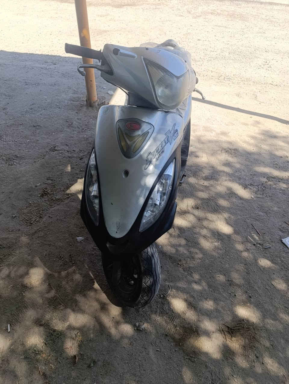 كهربائيات كلها شغالة الدراجة جديدة  بك لايت مكينة تخبل شرط شلعه ونعومه مكاني ناصرية سعرها 700 وبيه مجال واتساب ***********
