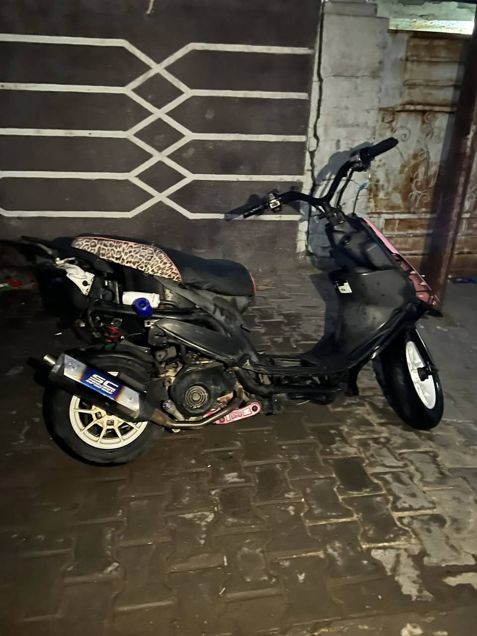 سلام عليكم للبيع عدله مكينه 55 نضيفه نقصه سلف فقط السعر 325 بيه مجال للشراي رقم بي واتساب *********** مكان المحموديه
