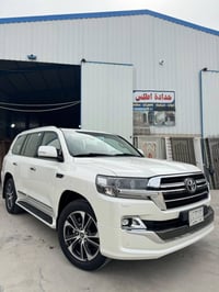 لاندكروزر • ٢٠٢٠ • فول مواصفات